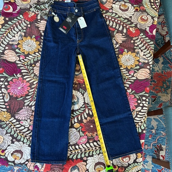 Women’s Levi ribcage straight ankle 27x27 button fly trucker waist - Picture 4 of 9